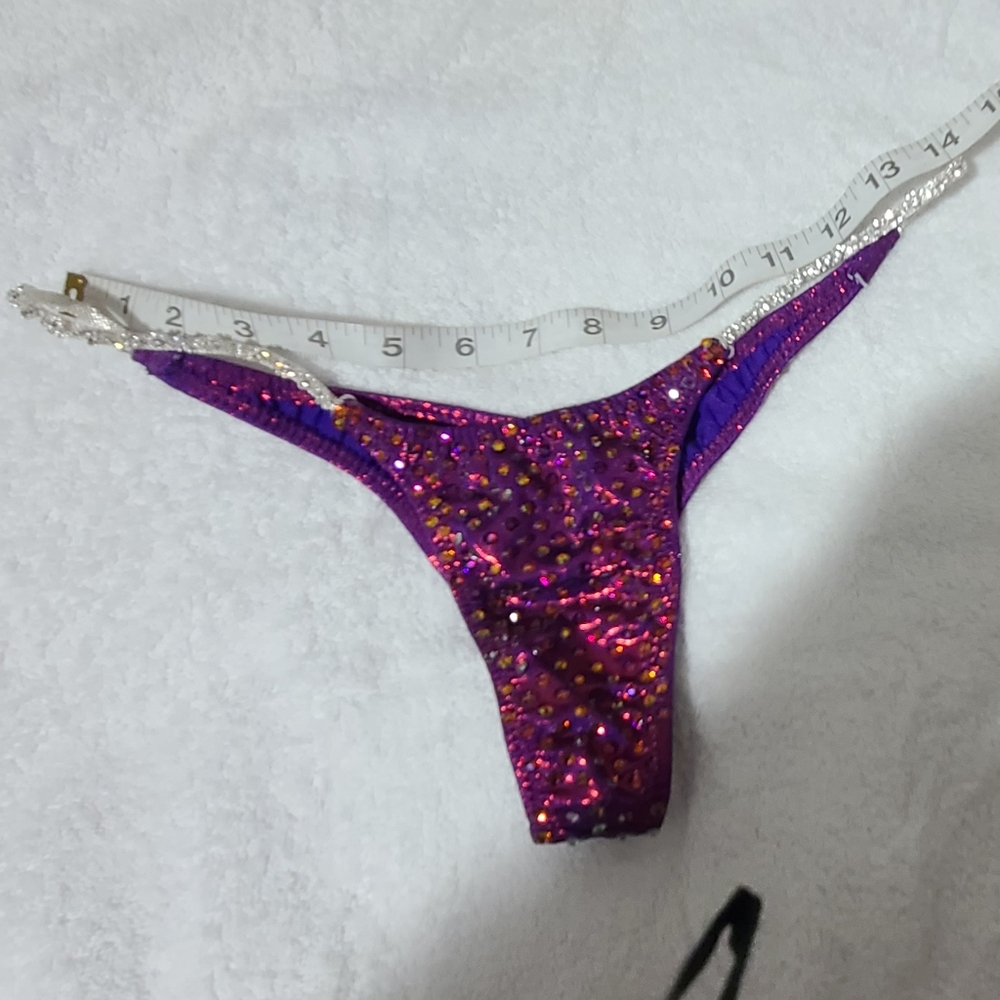 Competition Bikini - Picture 11 of 11